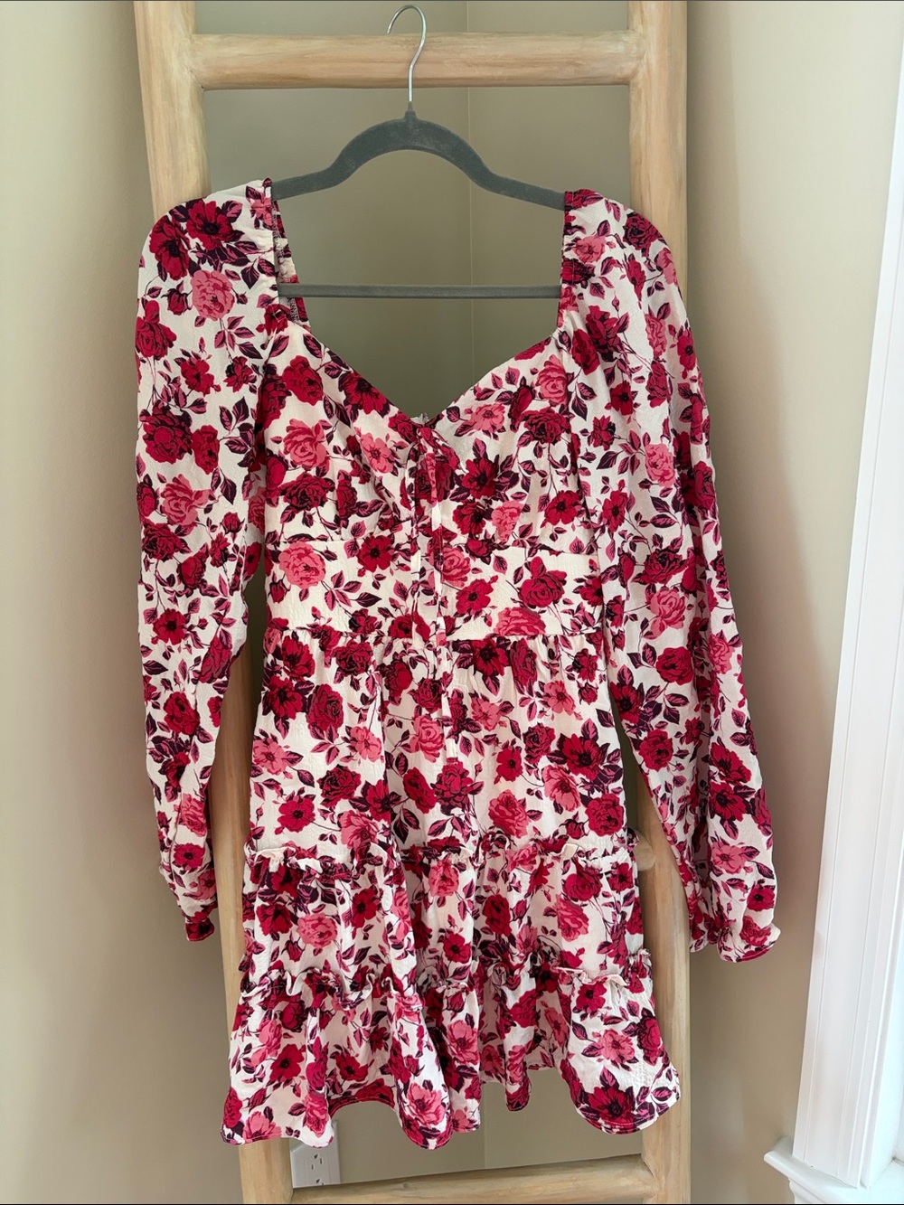 Francesca's Collections White Floral Long Sleeve Tiered Mini Dress